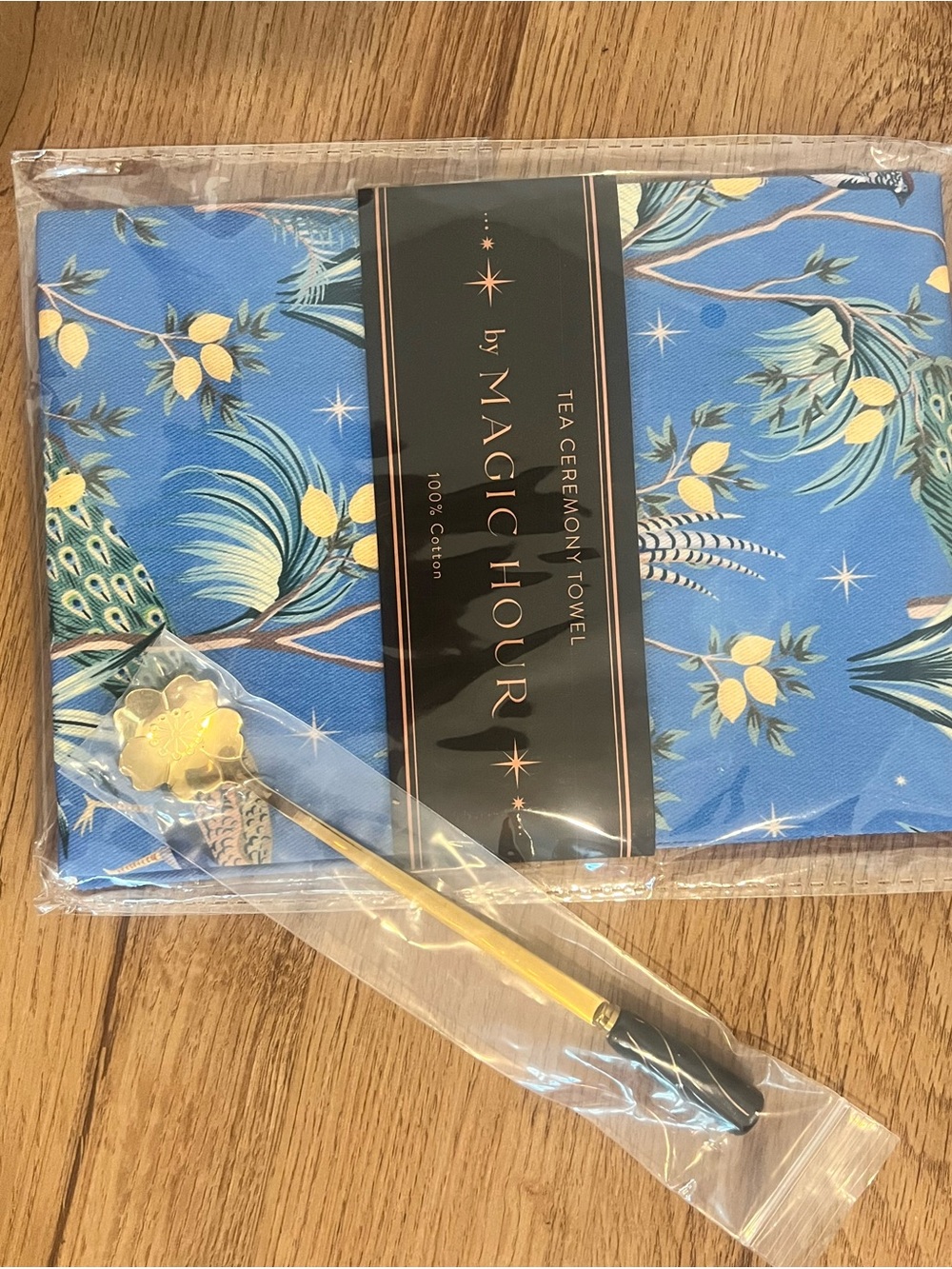 Blue Tea Ceremony Towel with Gold Stirrer